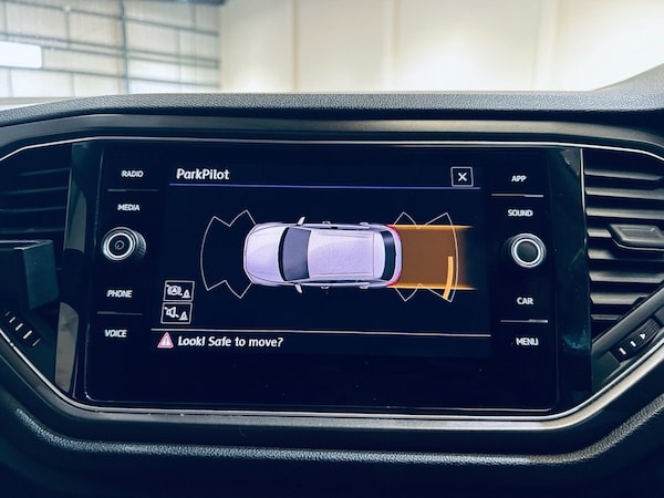 Used Volkswagen T-Roc 2018 for sale - 75666441: Photo 10