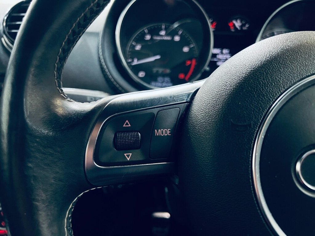 Used Audi TT 2011 for sale - 77879708: Photo 32