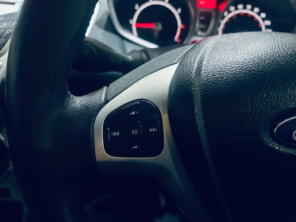 Used Ford Fiesta 2012 for sale - 76953971: Photo 24