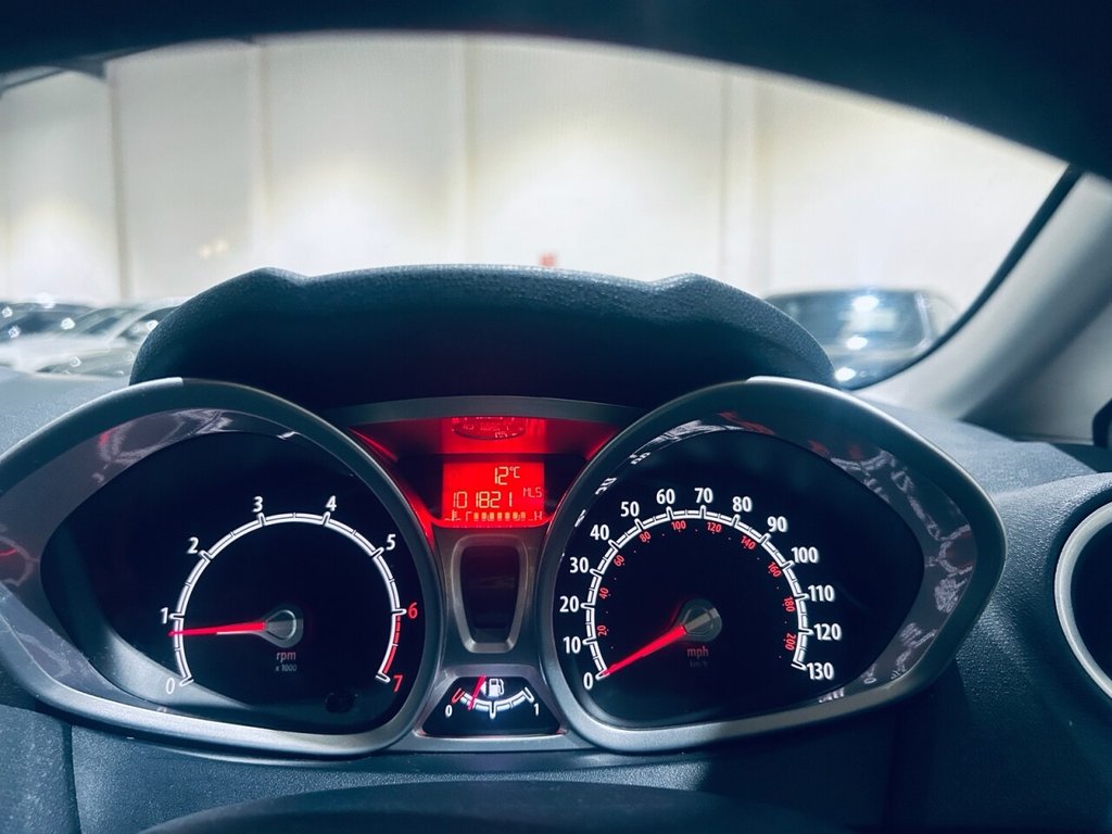 Used Ford Fiesta 2012 for sale - 76953971: Photo 25