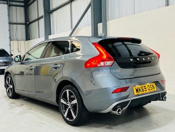 Used Volvo V40 2019 for sale - 78887687: Photo