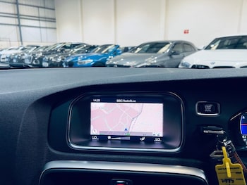 Used Volvo V40 2019 for sale - 78887687: Photo