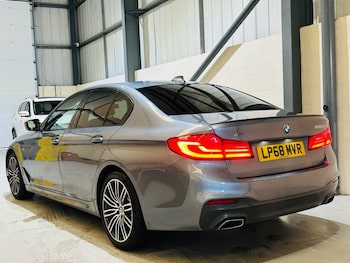 Used BMW 5 Series 2018 for sale - 77007034: Photo