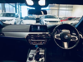 Used BMW 5 Series 2018 for sale - 77007034: Photo