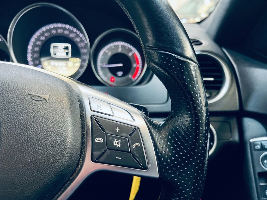 Used Mercedes-Benz C Class 2011 for sale - 77890863: Photo 40