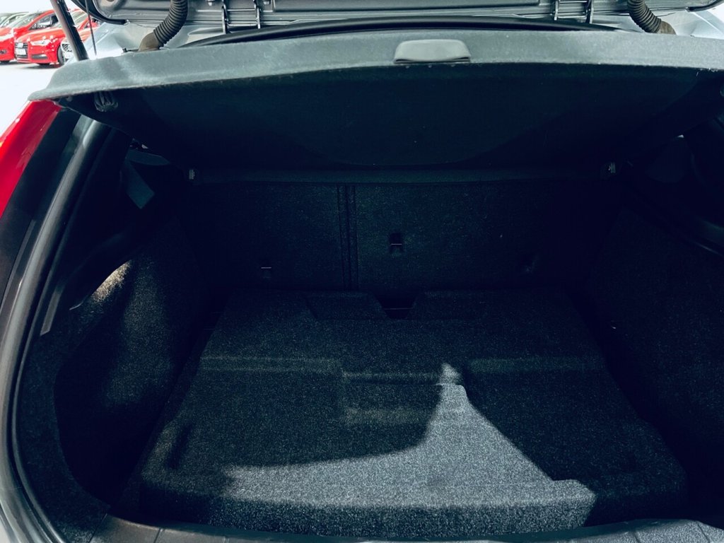 Used Volvo V40 2019 for sale - 77703517: Photo 12