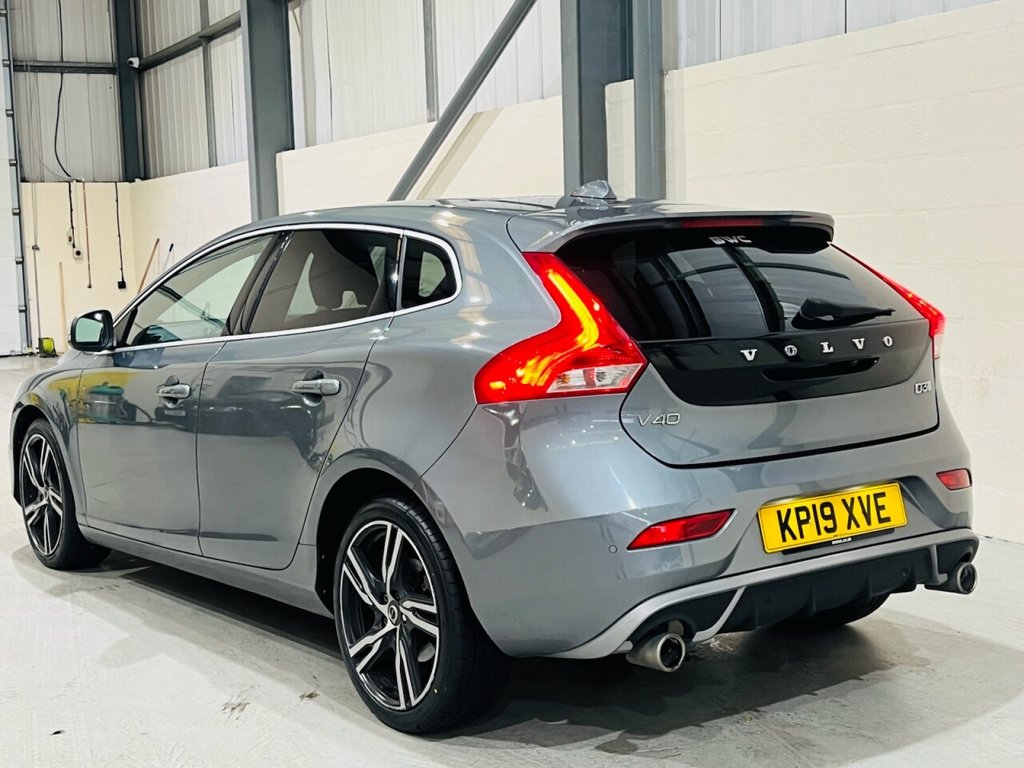 Used Volvo V40 2019 for sale - 77703517: Photo 2