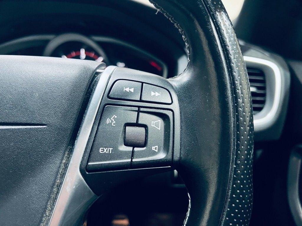 Used Volvo V40 2019 for sale - 77703517: Photo 28