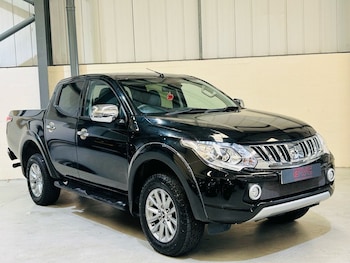 Used Mitsubishi L200 2015 for sale - 76106013: Photo
