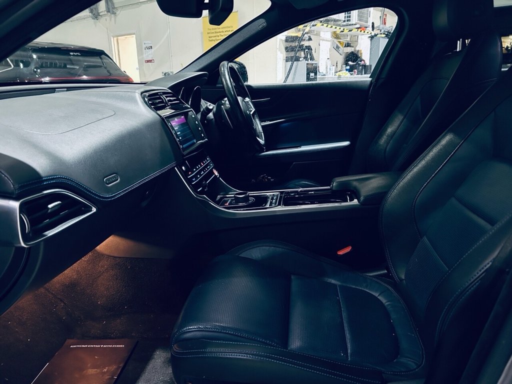 Used Jaguar XE 2018 for sale - 76740425: Photo 13