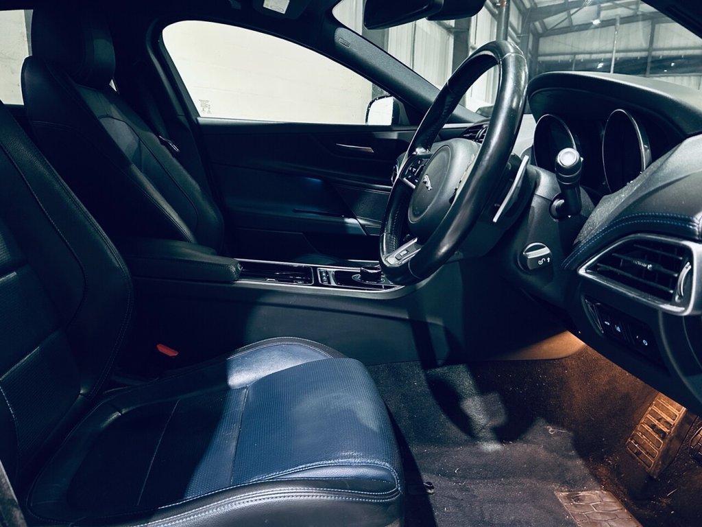 Used Jaguar XE 2018 for sale - 76740425: Photo 17