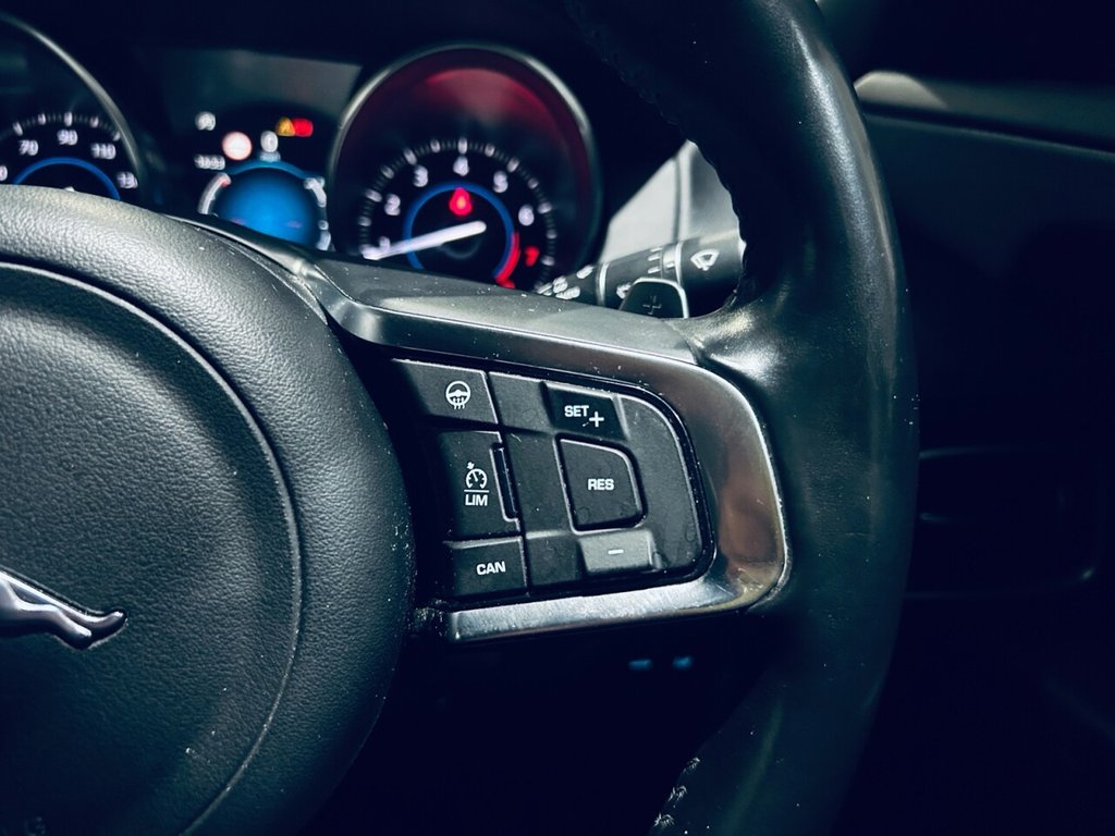 Used Jaguar XE 2018 for sale - 76740425: Photo 24