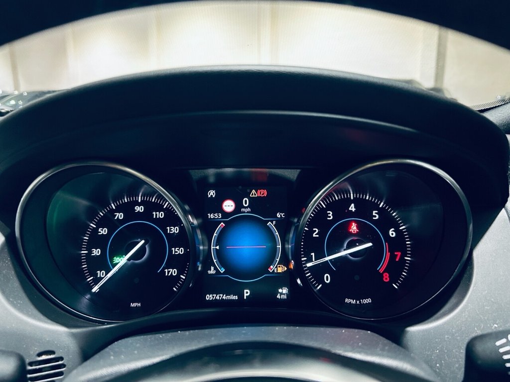 Used Jaguar XE 2018 for sale - 76740425: Photo 26