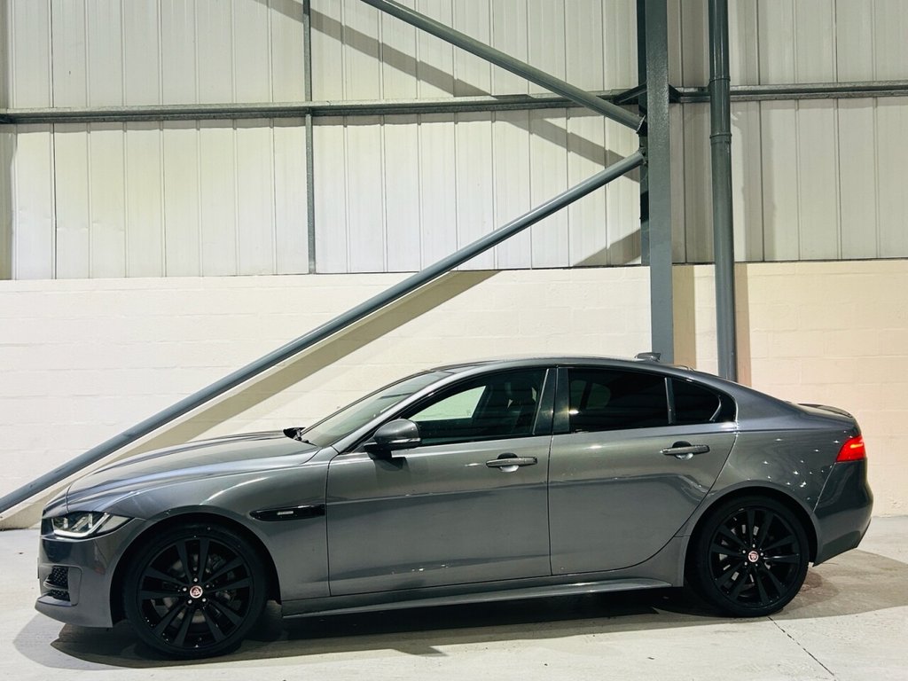 Used Jaguar XE 2018 for sale - 76740425: Photo 5