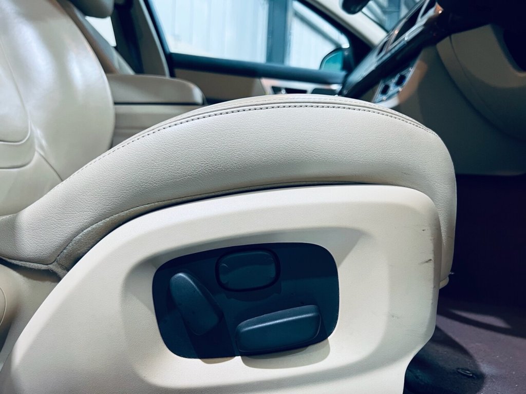 Used Jaguar XF 2014 for sale - 77534990: Photo 13