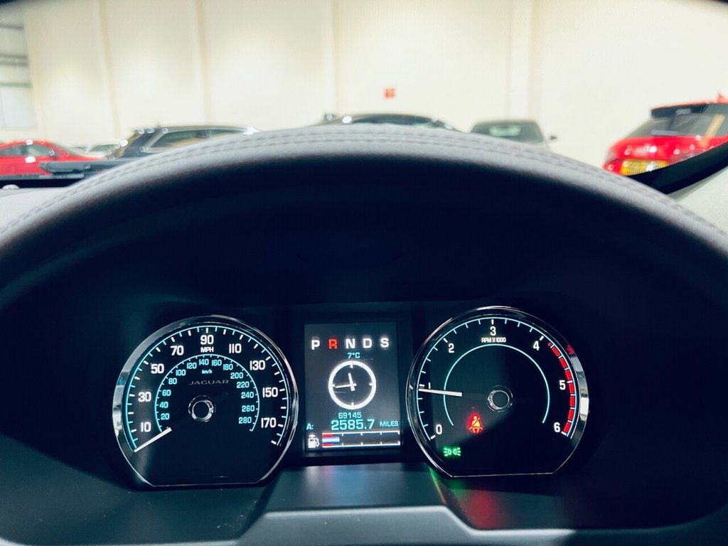 Used Jaguar XF 2014 for sale - 77534990: Photo 24