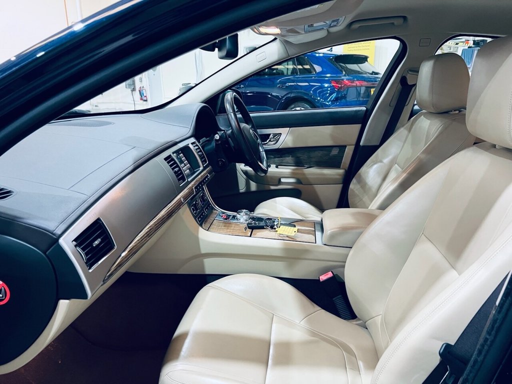Used Jaguar XF 2014 for sale - 77534990: Photo 7