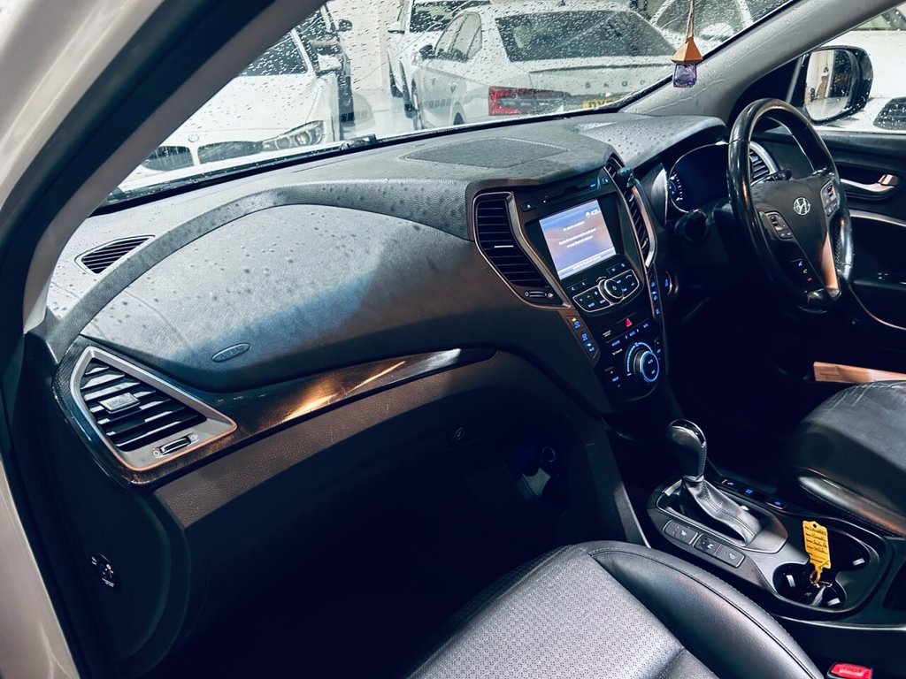 Used Hyundai Santa Fe 2014 for sale - 76950301: Photo 16