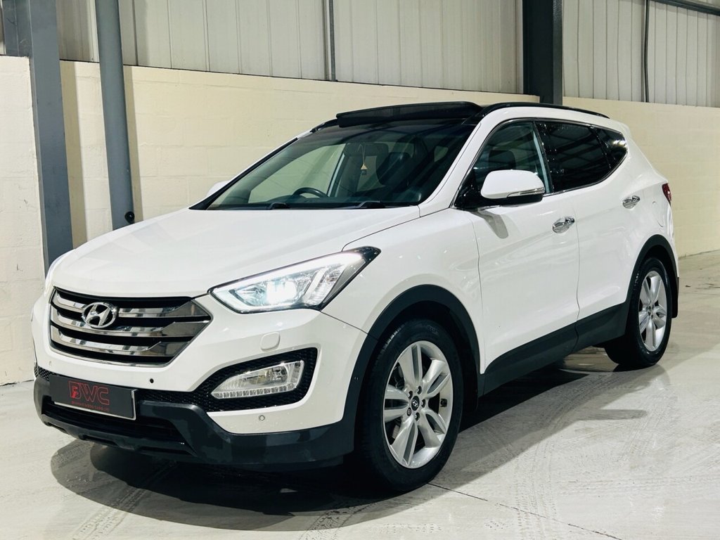 Used Hyundai Santa Fe 2014 for sale - 76950301: Photo 2