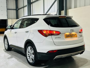 Used Hyundai Santa Fe 2014 for sale - 76950301: Photo