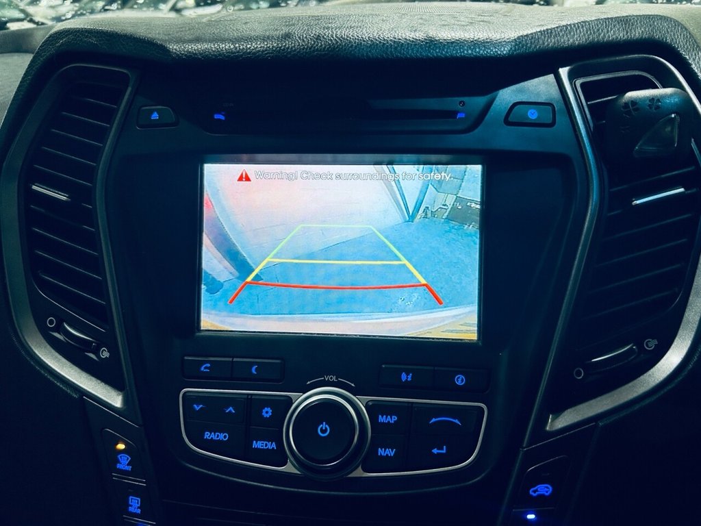 Used Hyundai Santa Fe 2014 for sale - 76950301: Photo 6