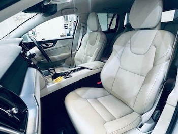 Used Volvo V60 2019 for sale - 79032465: Photo