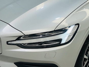 Used Volvo V60 2019 for sale - 79032465: Photo