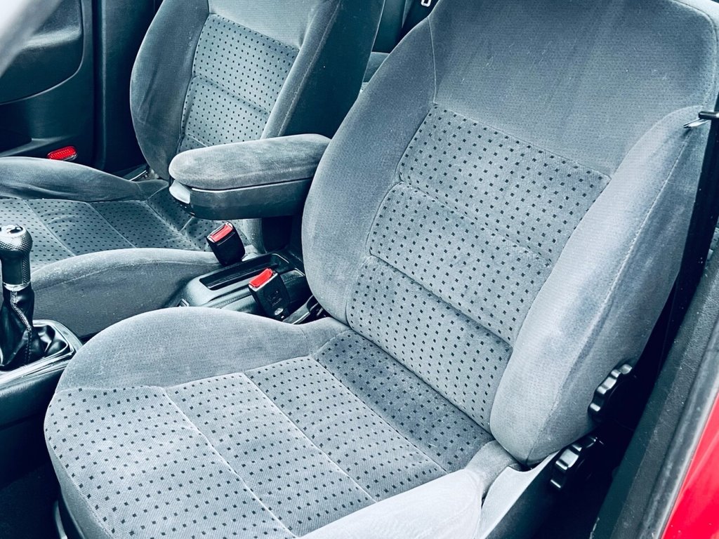 Used Volkswagen Bora 2000 for sale - 77341284: Photo 9