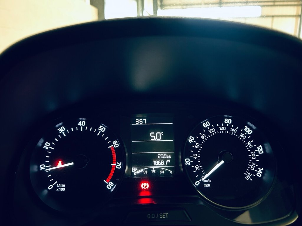 Used Skoda Fabia 2015 for sale - 76642901: Photo 21