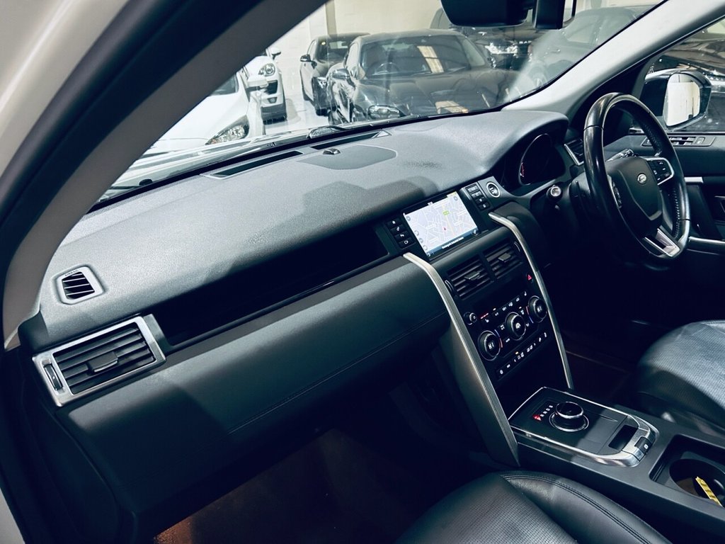 Used Land Rover Discovery Sport 2018 for sale - 76768304: Photo 11