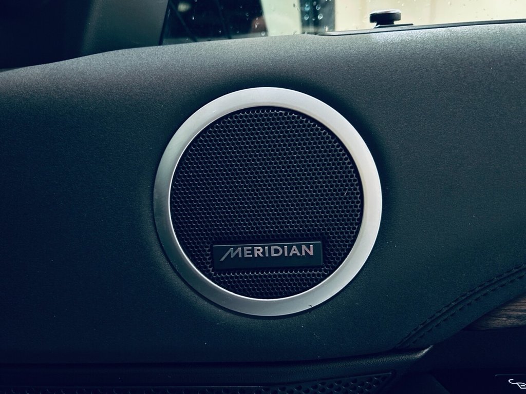 Used Land Rover Discovery 2017 for sale - 76768487: Photo 9