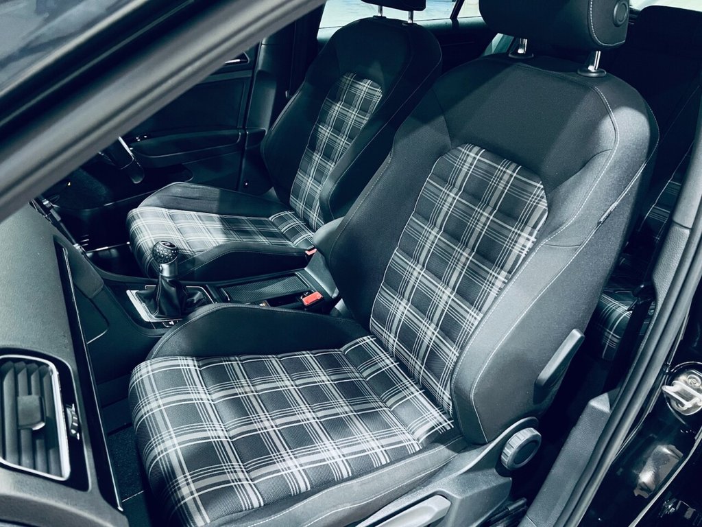 Used Volkswagen Golf 2015 for sale - 77452244: Photo 11