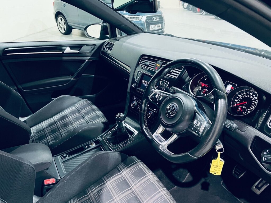 Used Volkswagen Golf 2015 for sale - 77452244: Photo 20