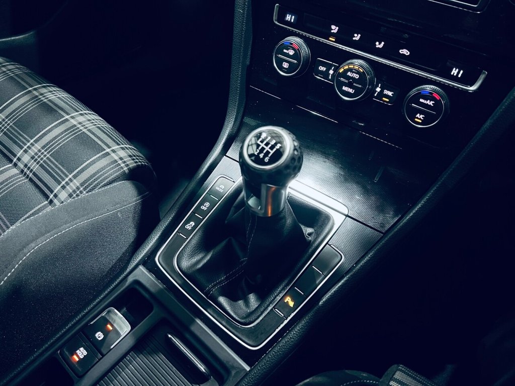 Used Volkswagen Golf 2015 for sale - 77452244: Photo 28