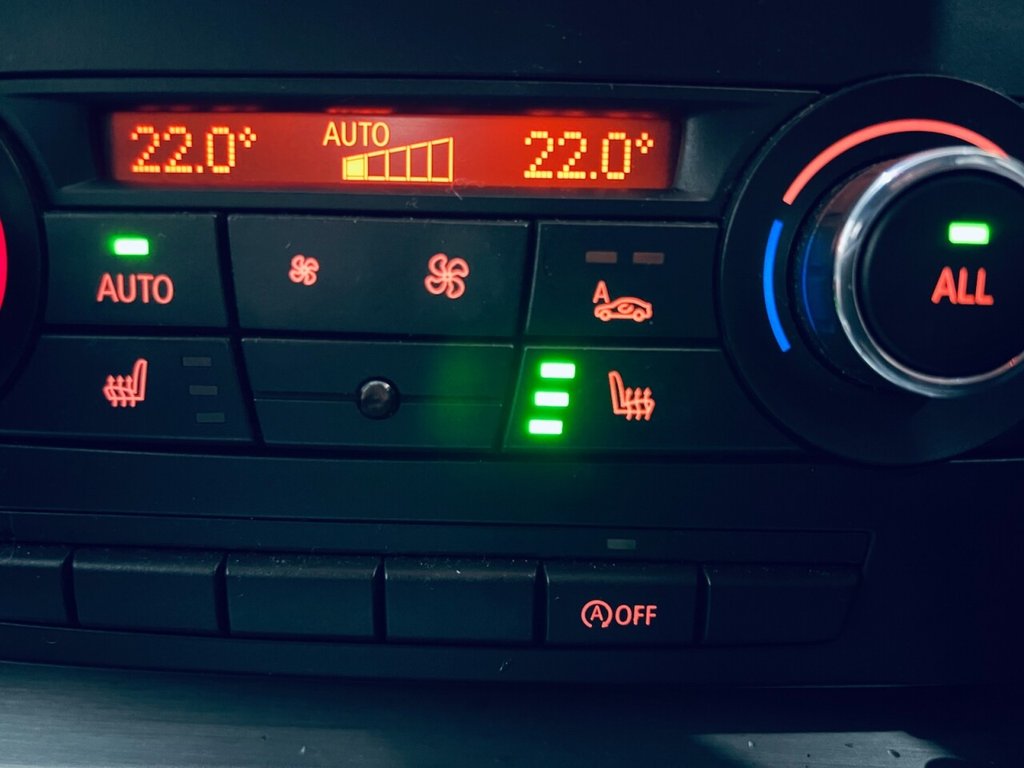 Used BMW 3 Series 2012 for sale - 77583278: Photo 27