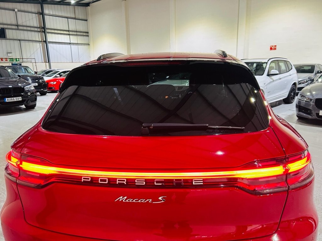 Used Porsche Macan 2019 for sale - 76883703: Photo 16