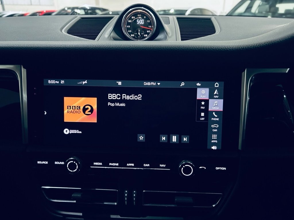 Used Porsche Macan 2019 for sale - 76883703: Photo 28