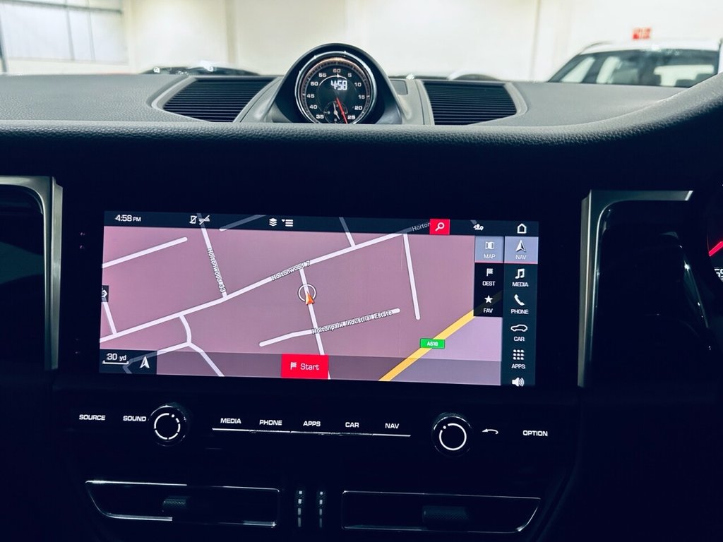 Used Porsche Macan 2019 for sale - 76883703: Photo 3