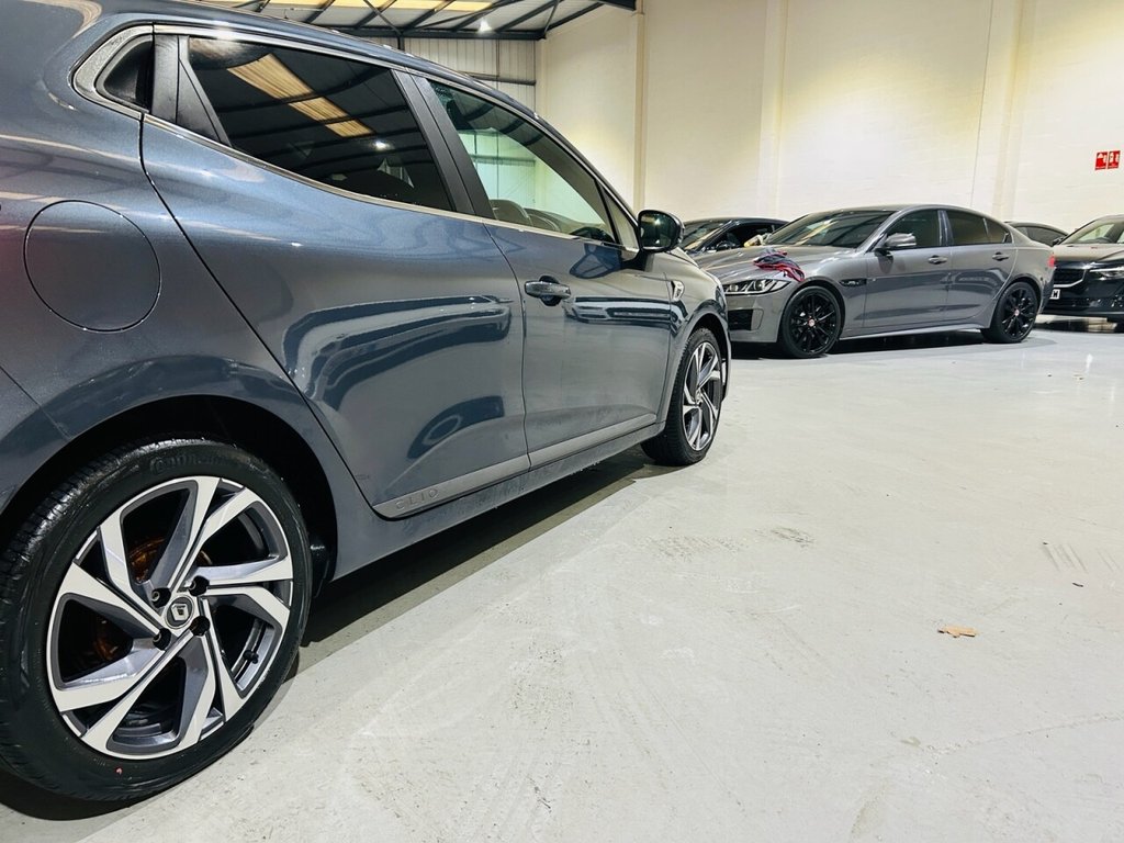 Used Renault Clio 2021 for sale - 76986332: Photo 15