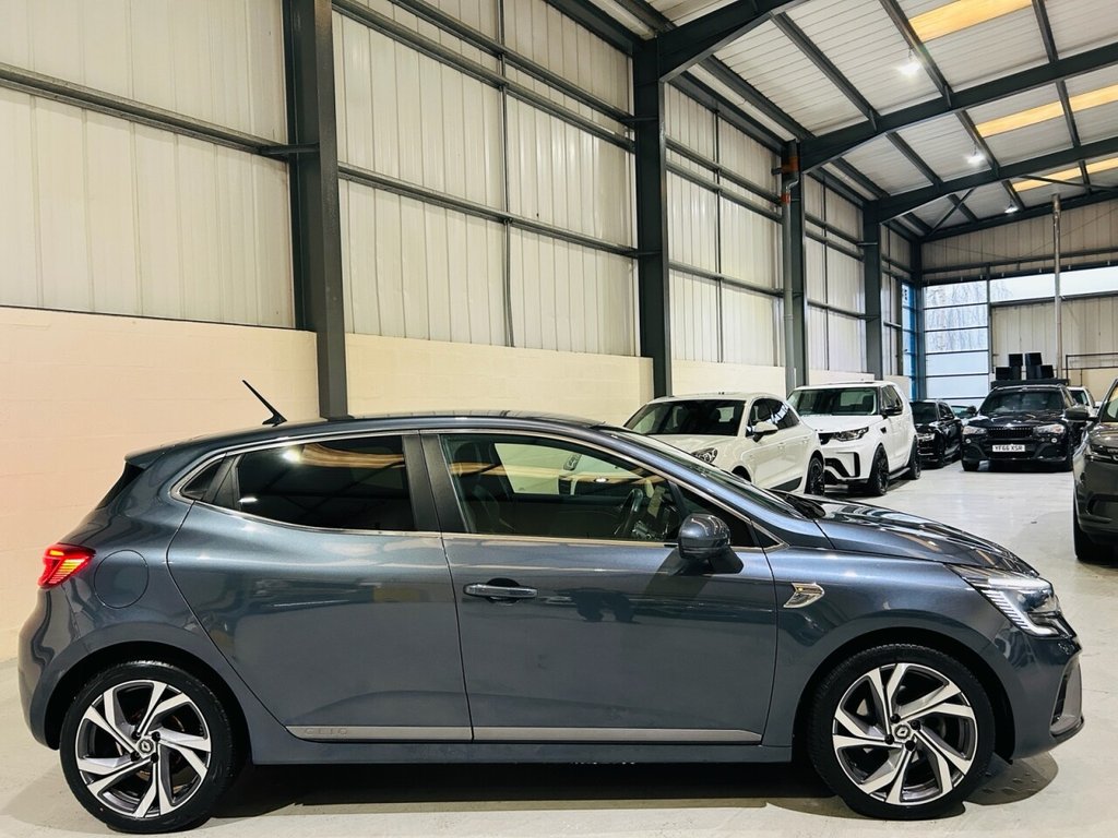 Used Renault Clio 2021 for sale - 76986332: Photo 30