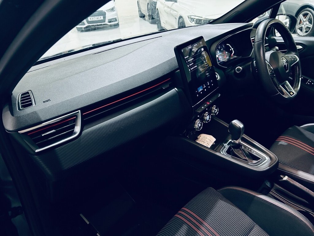 Used Renault Clio 2021 for sale - 76986332: Photo 5