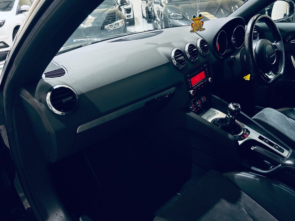 Used Audi TT 2011 for sale - 76788071: Photo 19