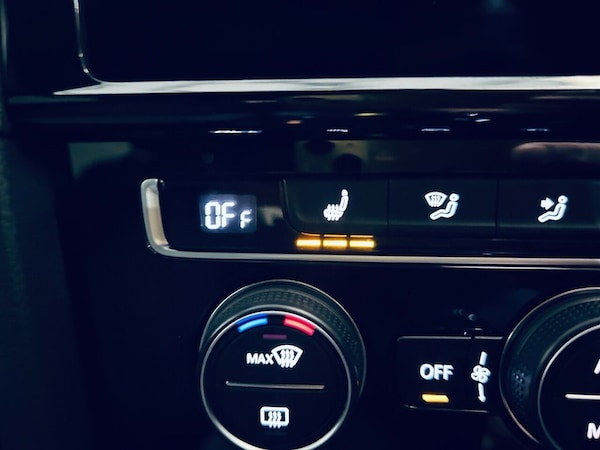 Used Volkswagen Golf 2019 for sale - 76223436: Photo 8
