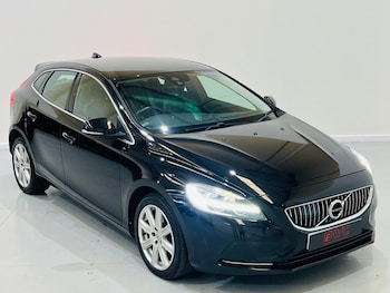 Used Volvo V40 2018 for sale - 79250014: Photo