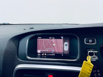 Used Volvo V40 2018 for sale - 79250014: Photo