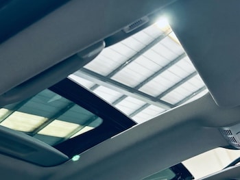 Used BMW i3 2018 for sale - 76372434: Photo