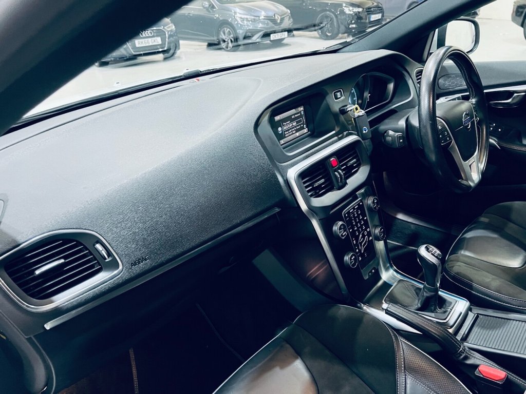 Used Volvo V40 2015 for sale - 77287686: Photo 10