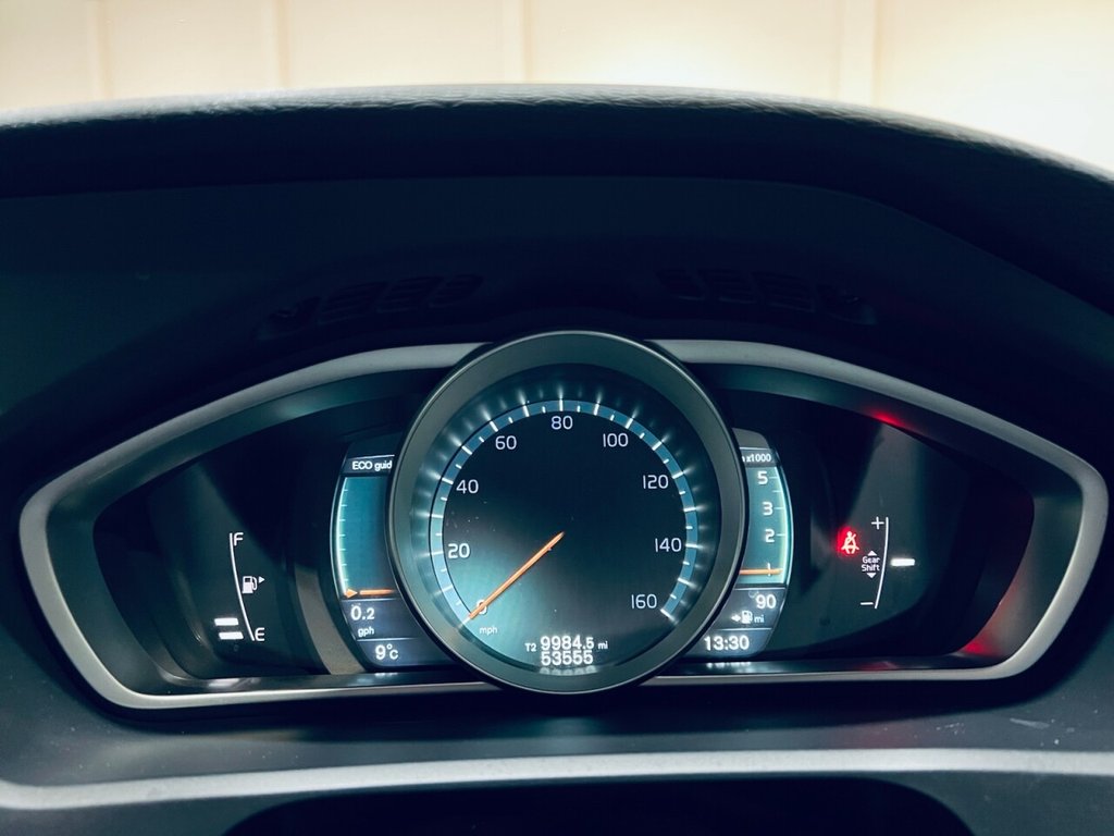 Used Volvo V40 2015 for sale - 77287686: Photo 6