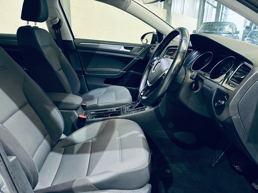 Used Volkswagen Golf 2019 for sale - 76711616: Photo 23