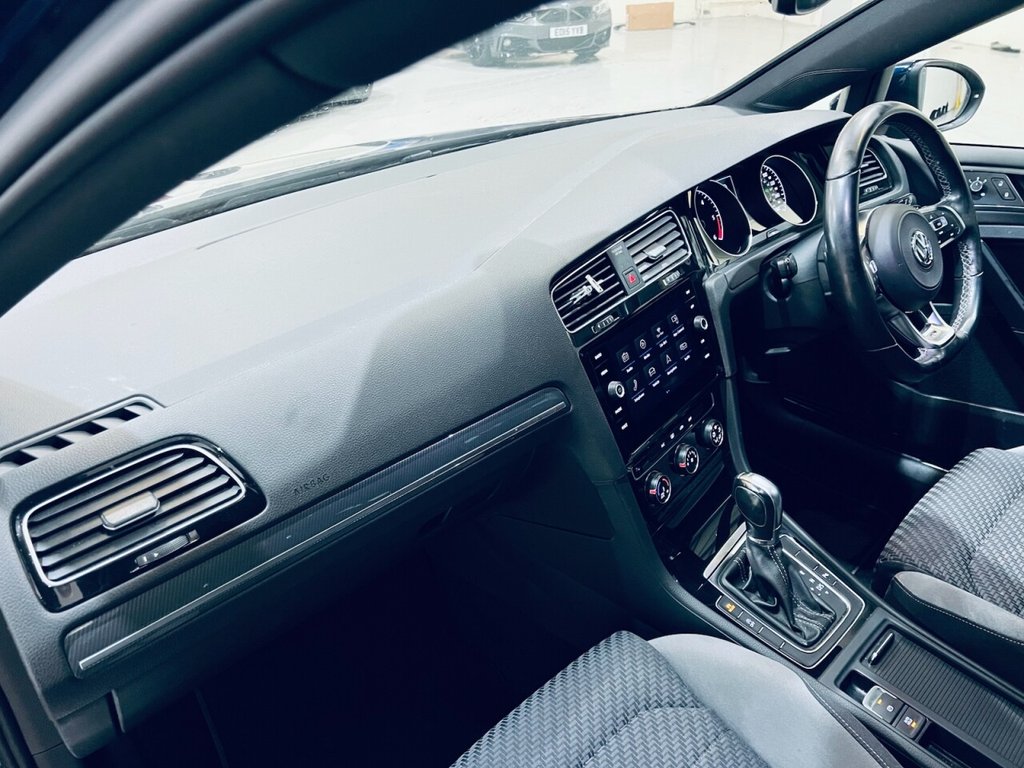 Used Volkswagen Golf 2019 for sale - 77672802: Photo 17